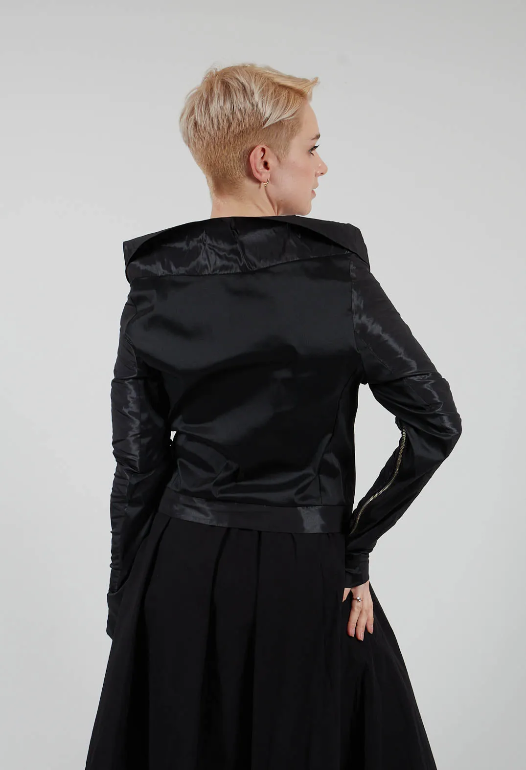 Vaca Jackets in Black