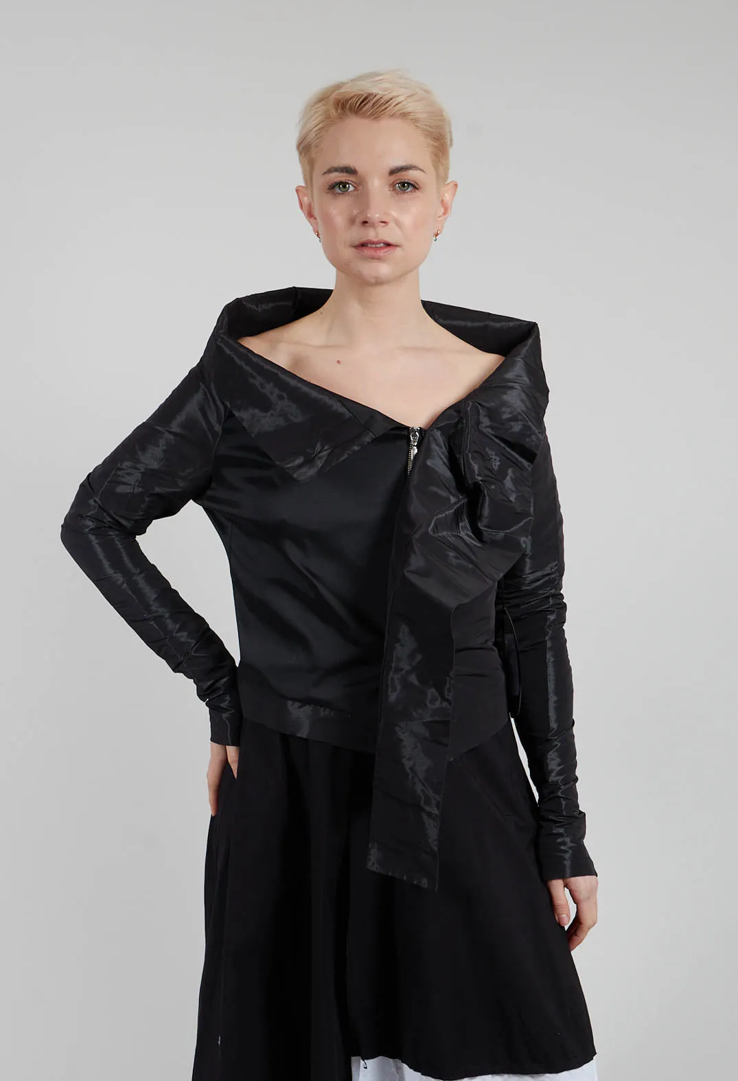Vaca Jackets in Black